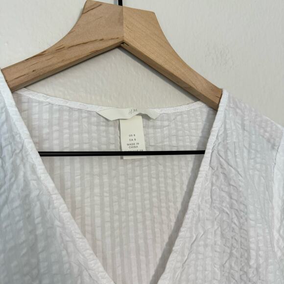 H&M Womens White Sheer Blouse V-Neck Button Tie Front Lightweight Girly Size 8 - Picture 4 of 7